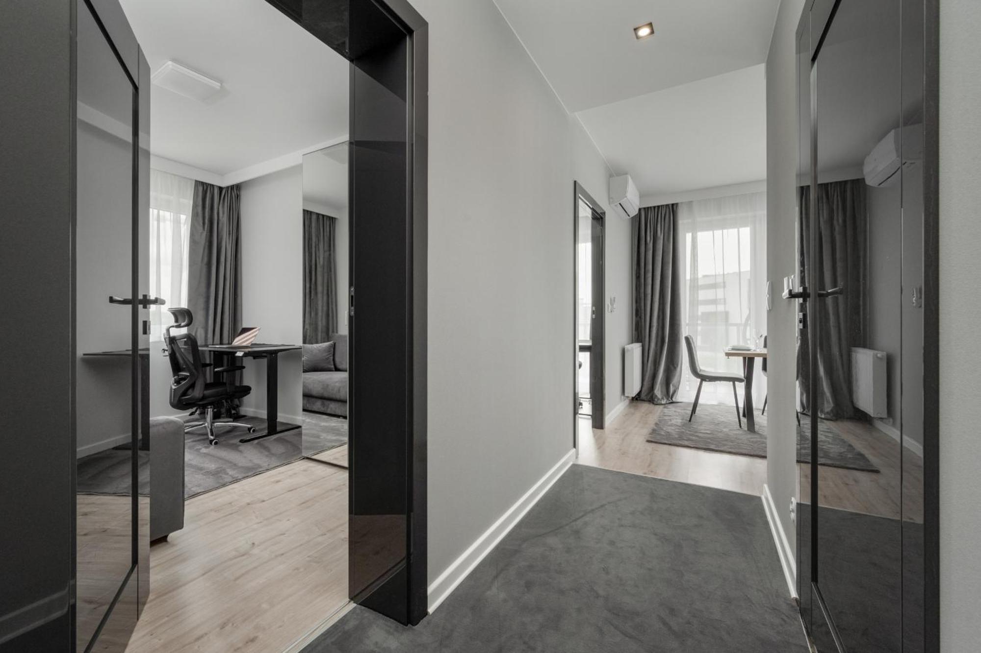 Luksusowy Apartament Z 3 Sypialniami, Klimatyzacja, Parkingiem I Biurkiem We Wroclawiu By Renters Prestige Dış mekan fotoğraf