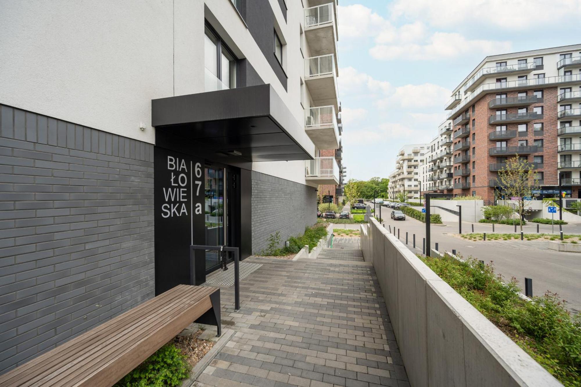 Luksusowy Apartament Z 3 Sypialniami, Klimatyzacja, Parkingiem I Biurkiem We Wroclawiu By Renters Prestige Dış mekan fotoğraf