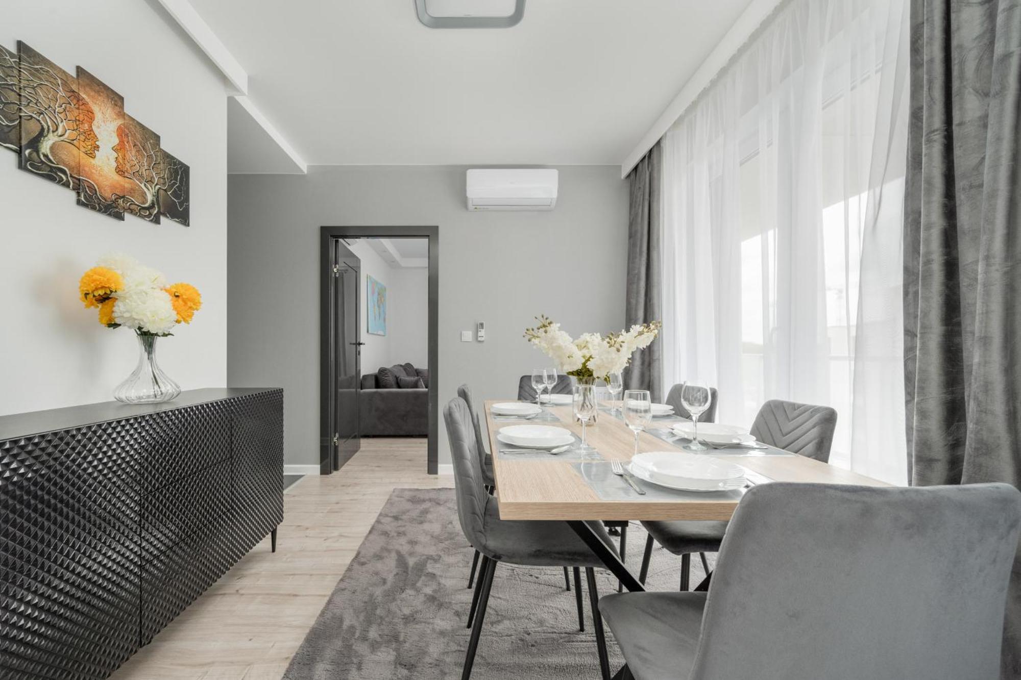 Luksusowy Apartament Z 3 Sypialniami, Klimatyzacja, Parkingiem I Biurkiem We Wroclawiu By Renters Prestige Dış mekan fotoğraf